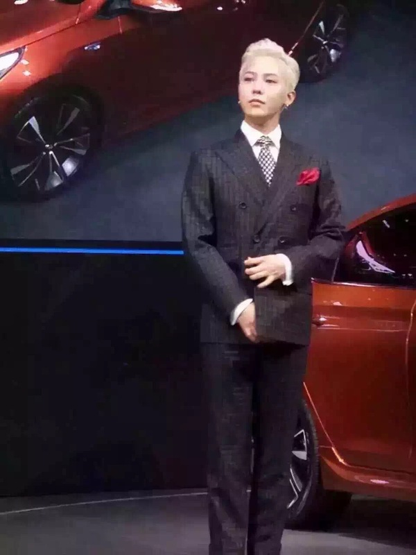 權志龍亮相北京車展 代言北京現(xiàn)代悅納 權志龍亮相北京車展 代言北京現(xiàn)代悅納