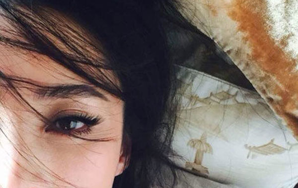 蔣勤勤吊帶美照。