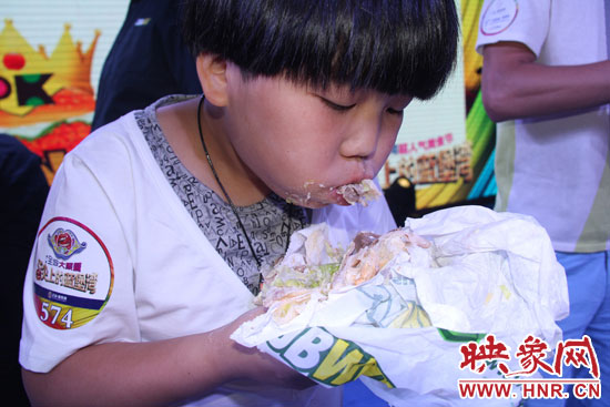 吃漢堡比賽。