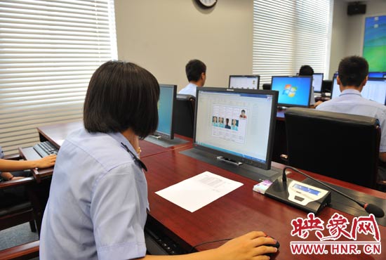 省招辦正在對考生身份驗證記錄進(jìn)行復(fù)核 省招辦正在對考生身份驗證記錄進(jìn)行復(fù)核