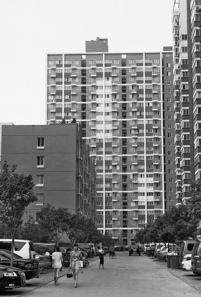 新就業(yè)大中專畢業(yè)生，外來(lái)務(wù)工人員住滿5年可申請(qǐng)購(gòu)買公租房。