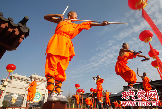 每個人心中都有一個或明或暗的功夫圖騰,作為武林高手，他們能飛檐走壁，擁有蓋世神功。