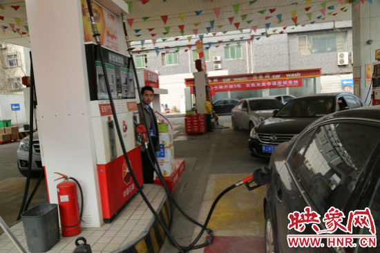 成品油價格年內兩連漲。