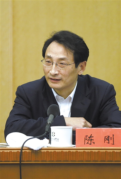 昨日，北京市人大代表、北京市副市長(zhǎng)陳剛參與豐臺(tái)團(tuán)小組討論。 新京報(bào)記者 浦峰 攝