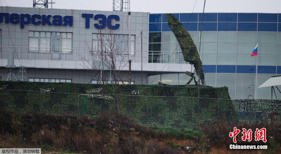 當(dāng)?shù)貢r間1月29日，俄羅斯索契，2014年索契冬奧會，俄羅斯軍方在奧林匹克公園周邊部署放空導(dǎo)彈系統(tǒng)。