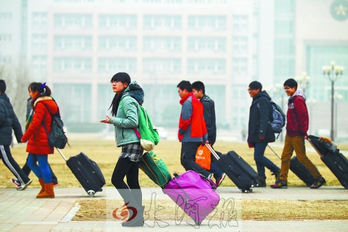 這不是拉桿箱的秀臺，這是行李的改頭換代，今天，你“拉桿箱”了嗎？