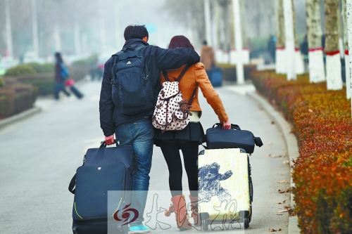 迫不及待地渴盼開學(xué)、想念學(xué)校，很大程度是因為身邊又有了你的身影相伴。