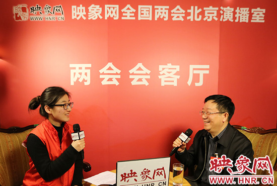 全國人大代表鄭永和做客映象網(wǎng)全國兩會(huì)北京直播室。