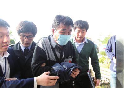 　4月19日，“歲月”號船長李俊錫被正式逮捕資料圖片。