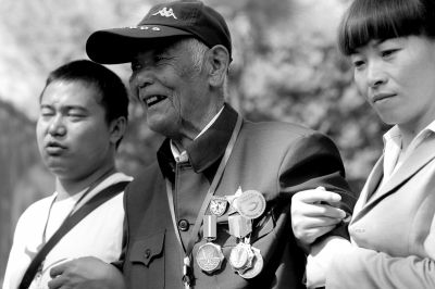 中國(guó)遠(yuǎn)征軍老兵來(lái)參加活動(dòng)。