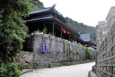 一處仿古“娛樂廳”位于山莊深處。