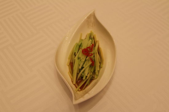 白灼翠芥蘭。 花惠生 供圖