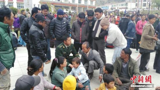 圖為西藏日喀則市吉隆縣吉隆鎮(zhèn)現(xiàn)場(chǎng)。 李國(guó)偉 攝