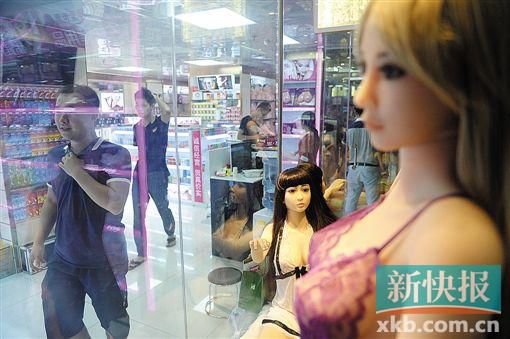 廣東成人用品市場調(diào)查。圖為各地的經(jīng)銷商都會在此進貨。新快報記者 孫毅/攝