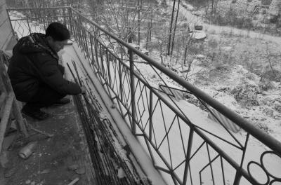 隗永寶補(bǔ)償給村民的鋼筋。京華時報(bào)記者 韓林君 攝