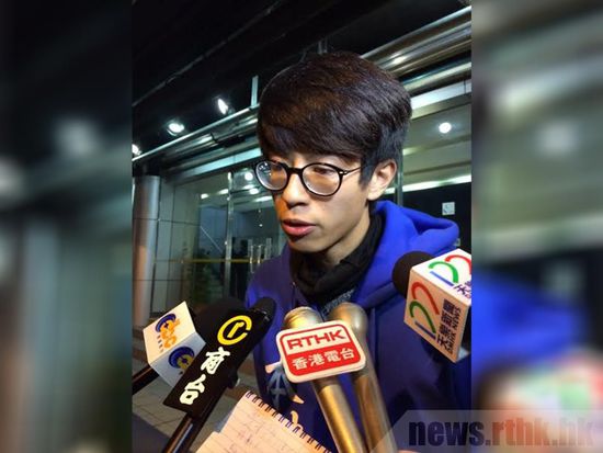 黃臺仰因設(shè)想?yún)⑴c旺角暴亂被香港警方拘捕，被指涉嫌參與旺角暴動。