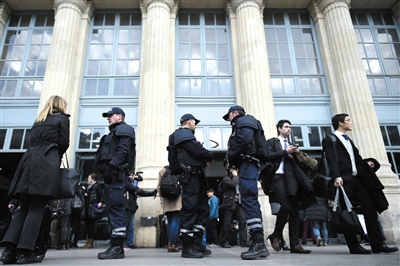 法國巴黎，警方加強安保工作。圖/CFP