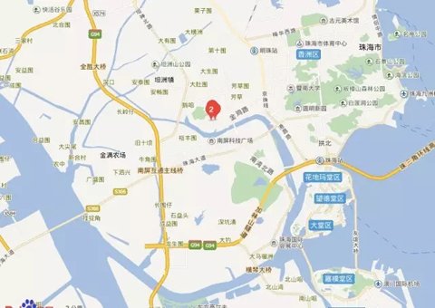 以此前的格力康樂園為例。在2005年，格力電器就已出資2億元，建立員工生活區(qū)——格力康樂園。該生活園區(qū)建筑面積達(dá)12萬平方米以上，可容納員工10000多人。后來，斥資4億的康樂園二期也已經(jīng)投入使用。