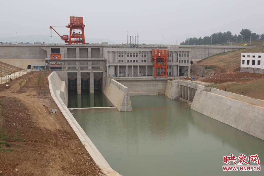 陶岔渠首閘 余培松攝