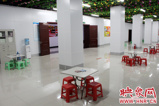 為了給市民納涼避暑創(chuàng)造舒適的環(huán)境，今年鄭州市人防辦加大了投入，對納涼點(diǎn)進(jìn)行了升級改造