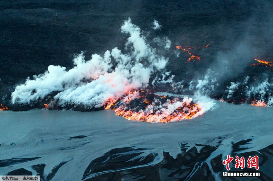 冰島巴達本加火山爆發(fā) 冰島巴達本加火山爆發(fā)