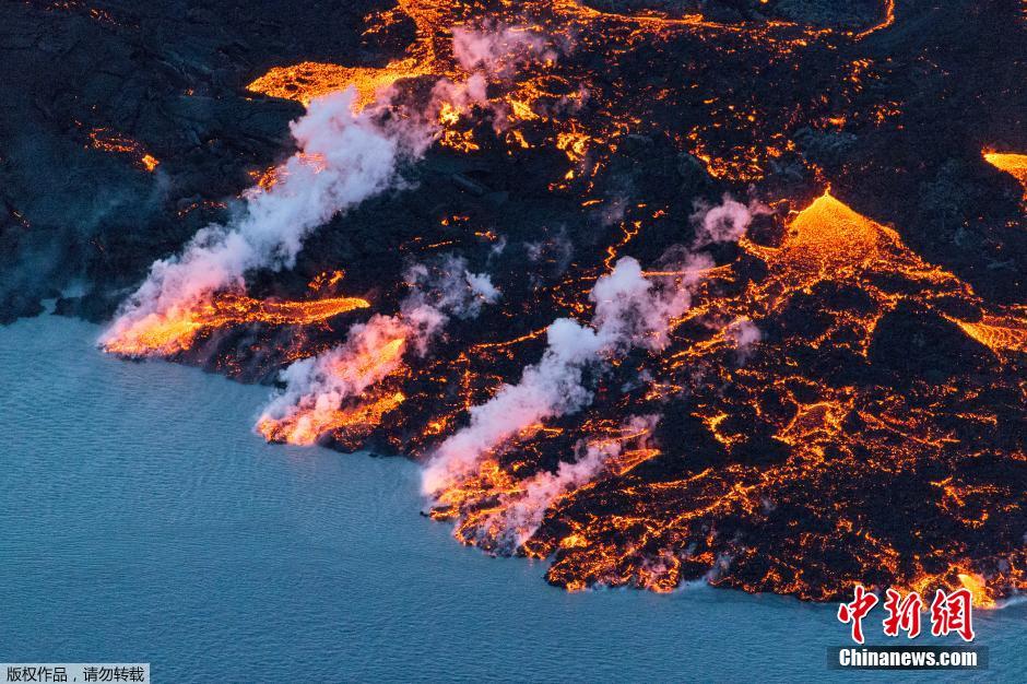 冰島巴達本加火山爆發(fā) 冰島巴達本加火山爆發(fā)