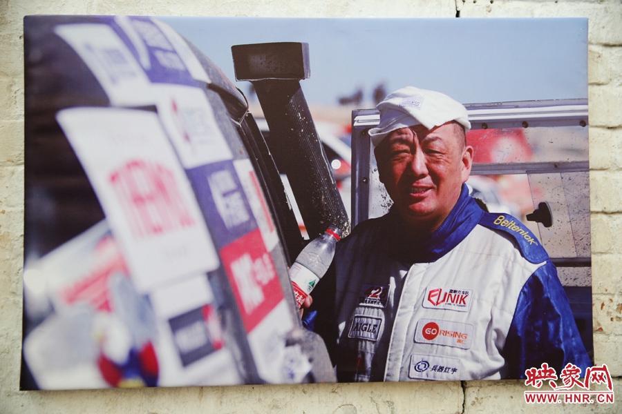 賽車的世界、更是男人的世界。圖為部分參展攝影作品。