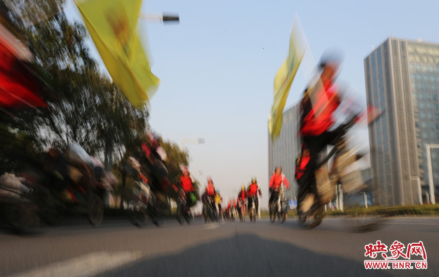 獻(xiàn)愛心、騎行天下，映象網(wǎng)騎行車友樂翻天