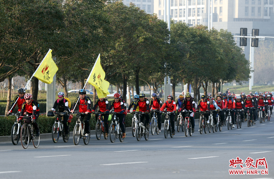 獻(xiàn)愛心、騎行天下，映象網(wǎng)騎行車友樂翻天