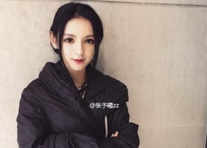 國民老公王思聰?shù)木p聞女友張予曦，93年