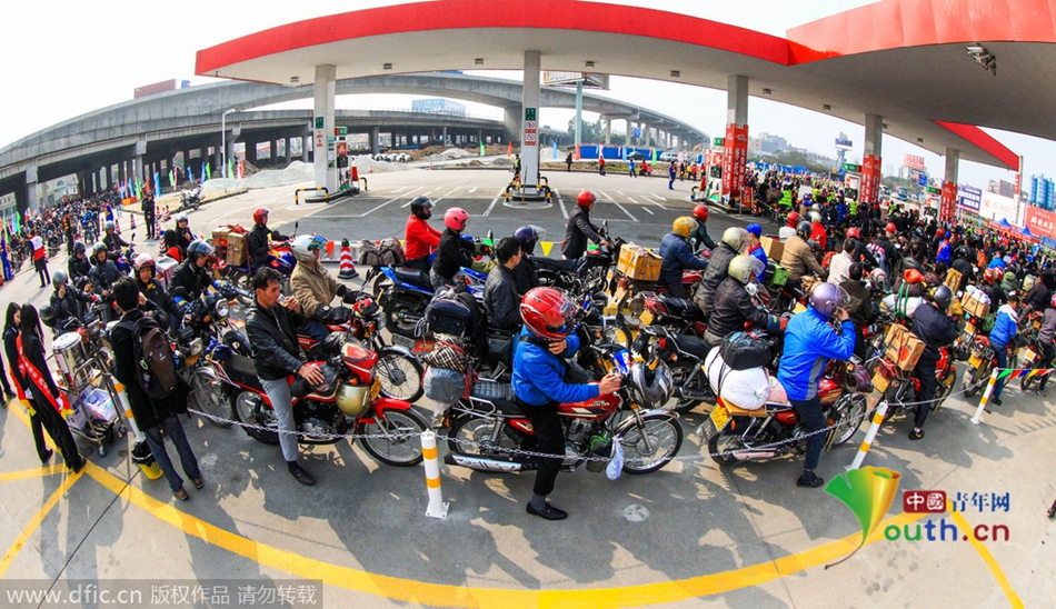 今年廣東、廣西兩省共193座中石化油站將為返鄉(xiāng)車主提供“6+X”免費(fèi)服務(wù)，并將為1萬名“返鄉(xiāng)摩騎”免