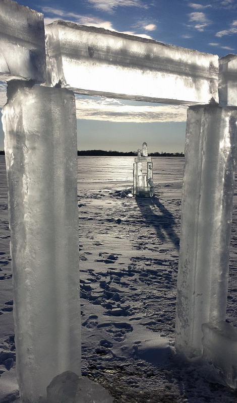 每根冰柱都重達300磅（約合136公斤）。（網(wǎng)頁截圖）