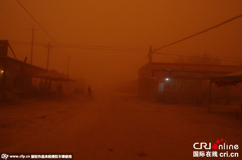 巴扎上變得寂靜無(wú)聲?！D片來(lái)源：CFP