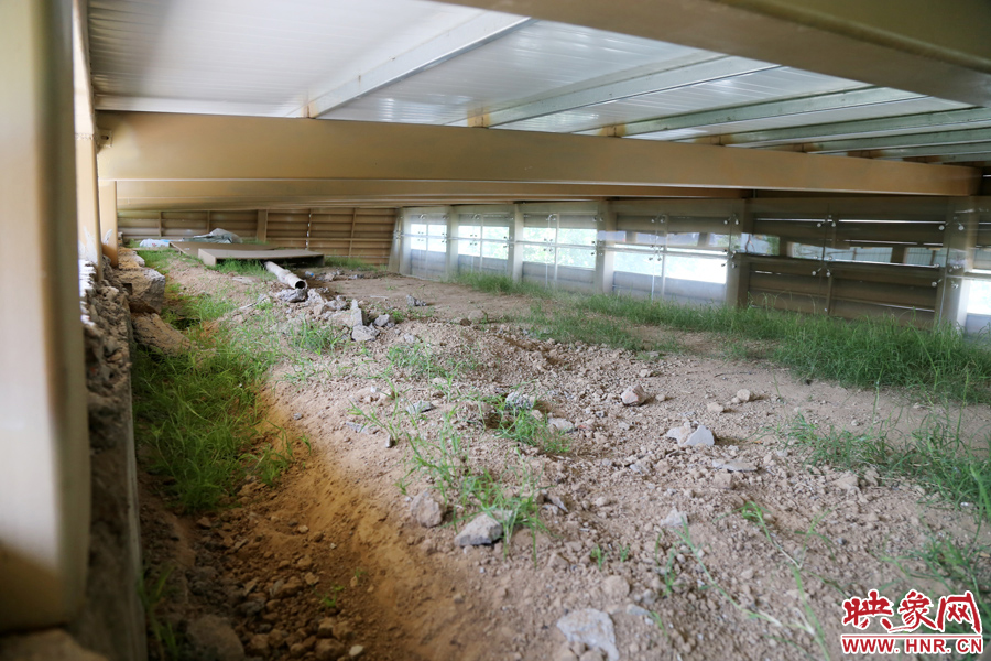 東側(cè)保護殼內(nèi)景。