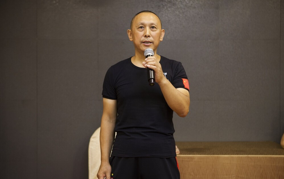 長(zhǎng)春散打總教頭舉行收徒儀式 行跪拜大禮 長(zhǎng)春散打總教頭舉行收徒儀式 行跪拜大禮