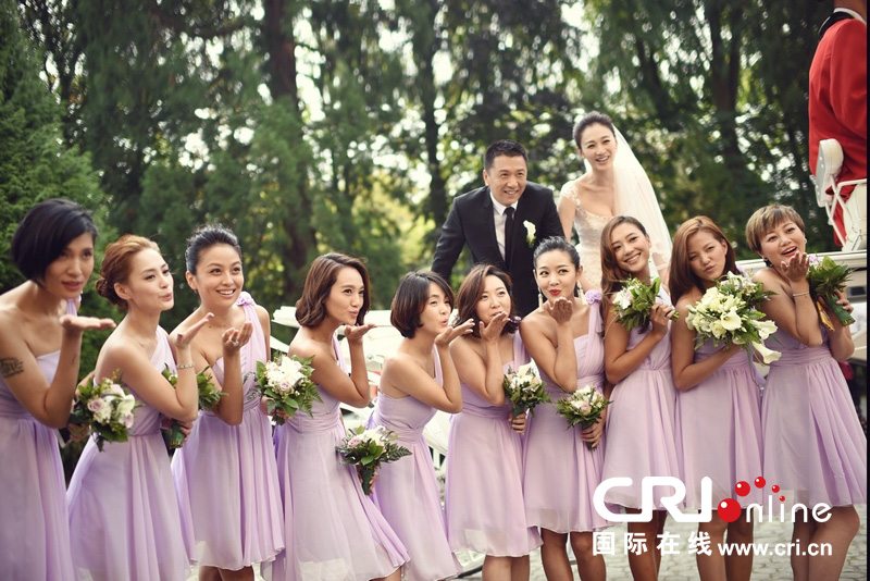 李小冉比利時辦婚禮 朱丹、鐘欣潼、應(yīng)采兒做伴娘