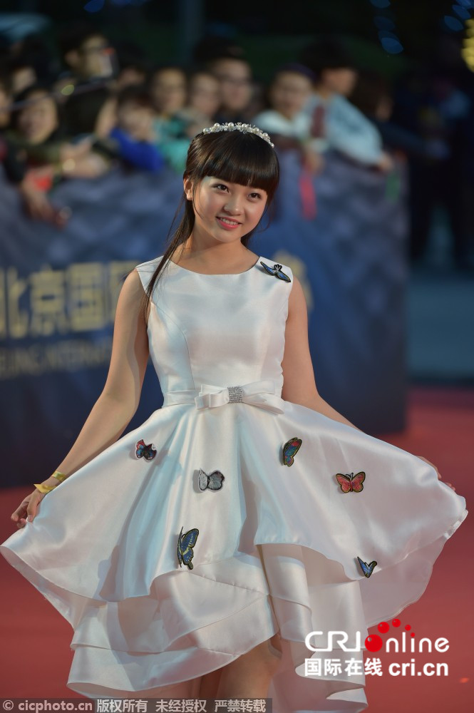 第六屆北京電影節(jié)落幕 白百合朱茵梁詠琪紅毯比美 第六屆北京電影節(jié)落幕 白百合朱茵梁詠琪紅毯比美