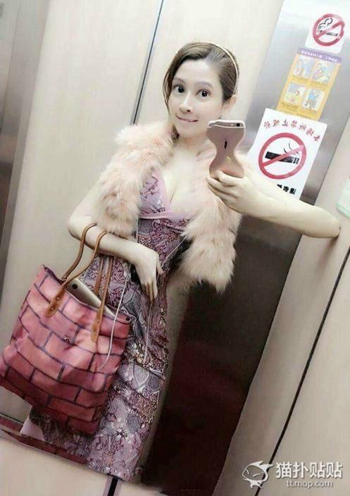 臺版蛇精媽走紅 自帶時空扭曲效果 臺版蛇精媽走紅 自帶時空扭曲效果