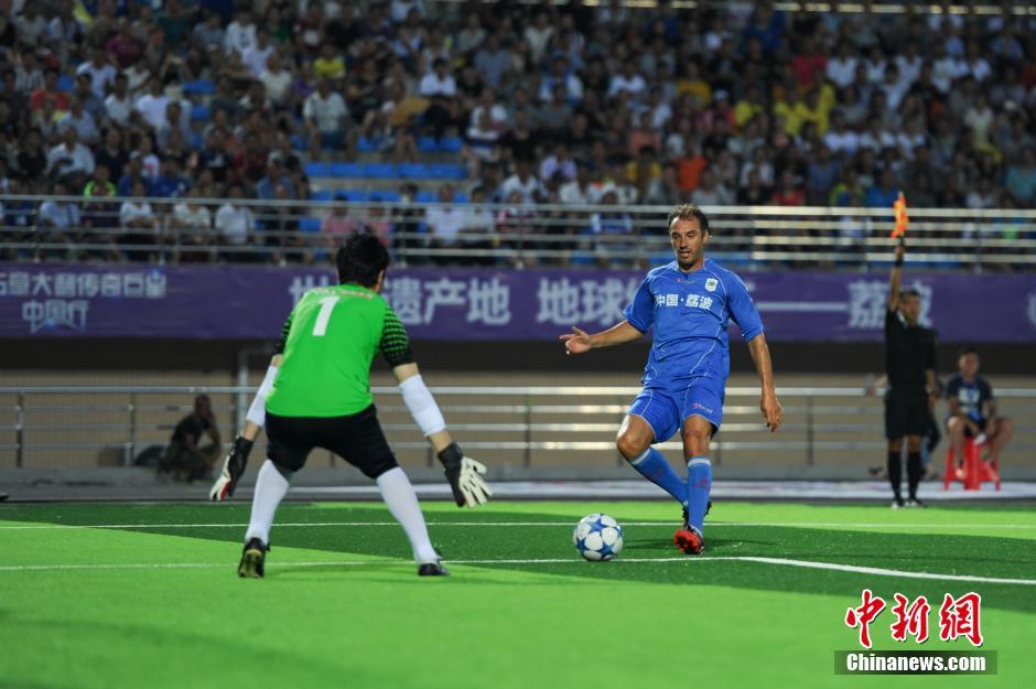 中國元老明星足球隊戰(zhàn)勝意大利傳奇巨星隊 中國元老明星足球隊戰(zhàn)勝意大利傳奇巨星隊