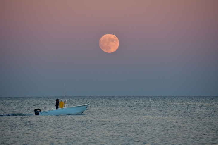 68年來最大！今晚夜空上演超級(jí)月亮