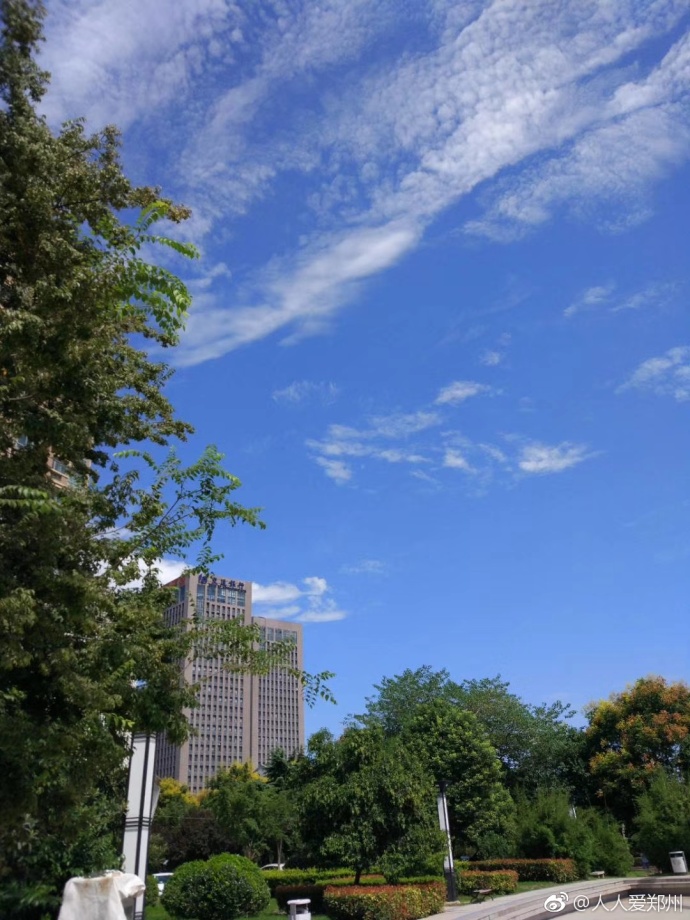 又被鄭州的藍(lán)天刷屏！隨便一拍就是手機(jī)壁紙