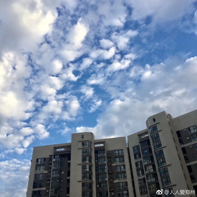 又被鄭州的藍(lán)天刷屏！隨便一拍就是手機(jī)壁紙