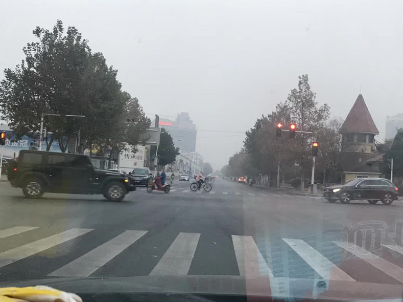 限行第一天！鄭州的早高峰是這個樣子的