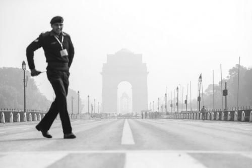 《紐約時(shí)報(bào)》網(wǎng)站27日配發(fā)的新德里1月某一天的霧霾照片。