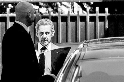 薩科齊被拘15個(gè)小時(shí)后獲釋 司法機(jī)關(guān)正式對(duì)其調(diào)查 薩科齊被拘15個(gè)小時(shí)后獲釋 司法機(jī)關(guān)正式對(duì)其調(diào)查