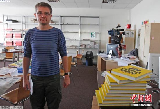 圖為昔日法國(guó)《查理周刊》雜志社總部?jī)?nèi)景。 圖為昔日法國(guó)《查理周刊》雜志社總部?jī)?nèi)景。