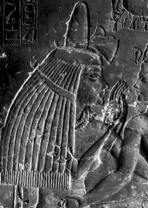 墓中壁畫顯示，馬婭把年幼的圖坦卡蒙抱在膝上。