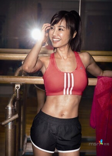 蔡依林 你的馬甲線“脫妝”了！