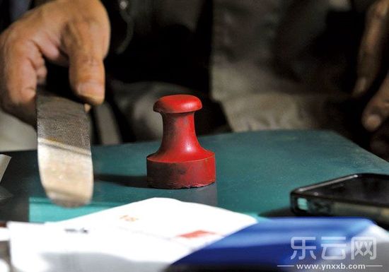 陶云江說起自己的女兒、家庭和現(xiàn)在的狀況時幾度哽咽