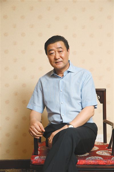 　張新明金業(yè)集團(tuán)董事長(zhǎng)。2002年進(jìn)入焦炭領(lǐng)域。2010年，張新明將金業(yè)煤焦化集團(tuán)部分資產(chǎn)以79億賣